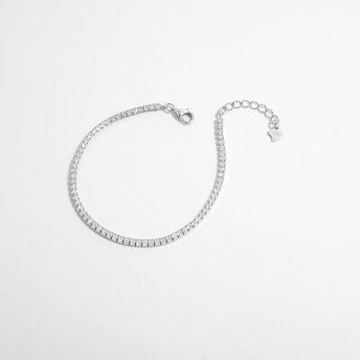 a bracelet with a chain and a clasp on a white background