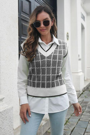 Aide On A Chilly Day V-Neck Knit Plaid Sweater Vest-MXSTUDIO.COM