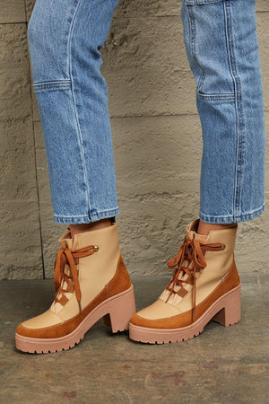 East Lion Color Block Lug Women's Lace Up Booties - MXSTUDIO.COM
