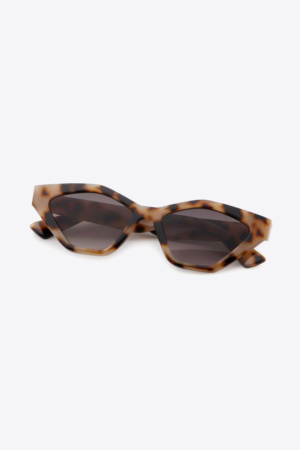 Exceptional Cat Eye Polycarbonate Sunglasses - MXSTUDIO.COM