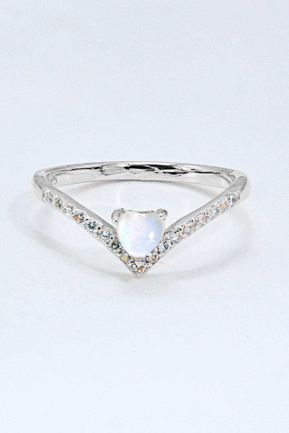 Feel Significant Heart-Shaped Moonstone Ring - MXSTUDIO.COM