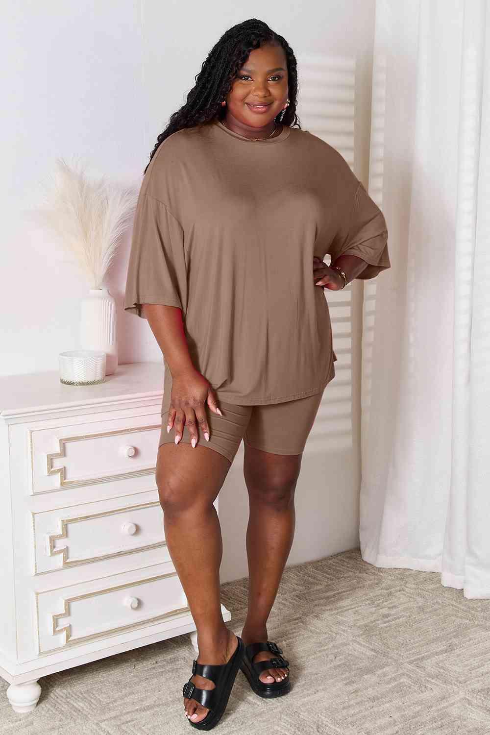 Get Refresh Plus Size Top And Shorts 2 Piece Loungewear Set - MXSTUDIO.COM