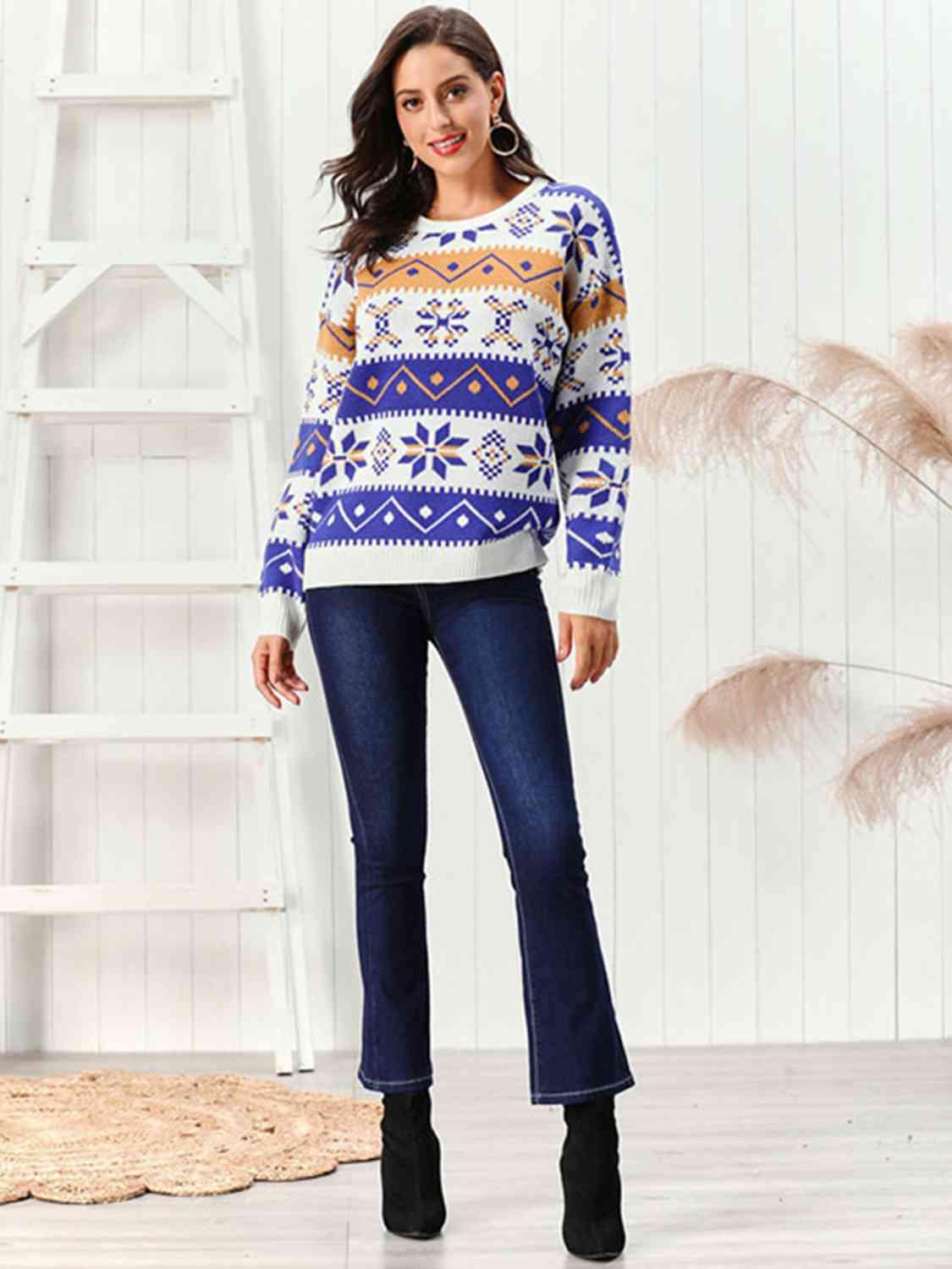 Graceful Round Neck Snowflake Christmas Sweater-MXSTUDIO.COM