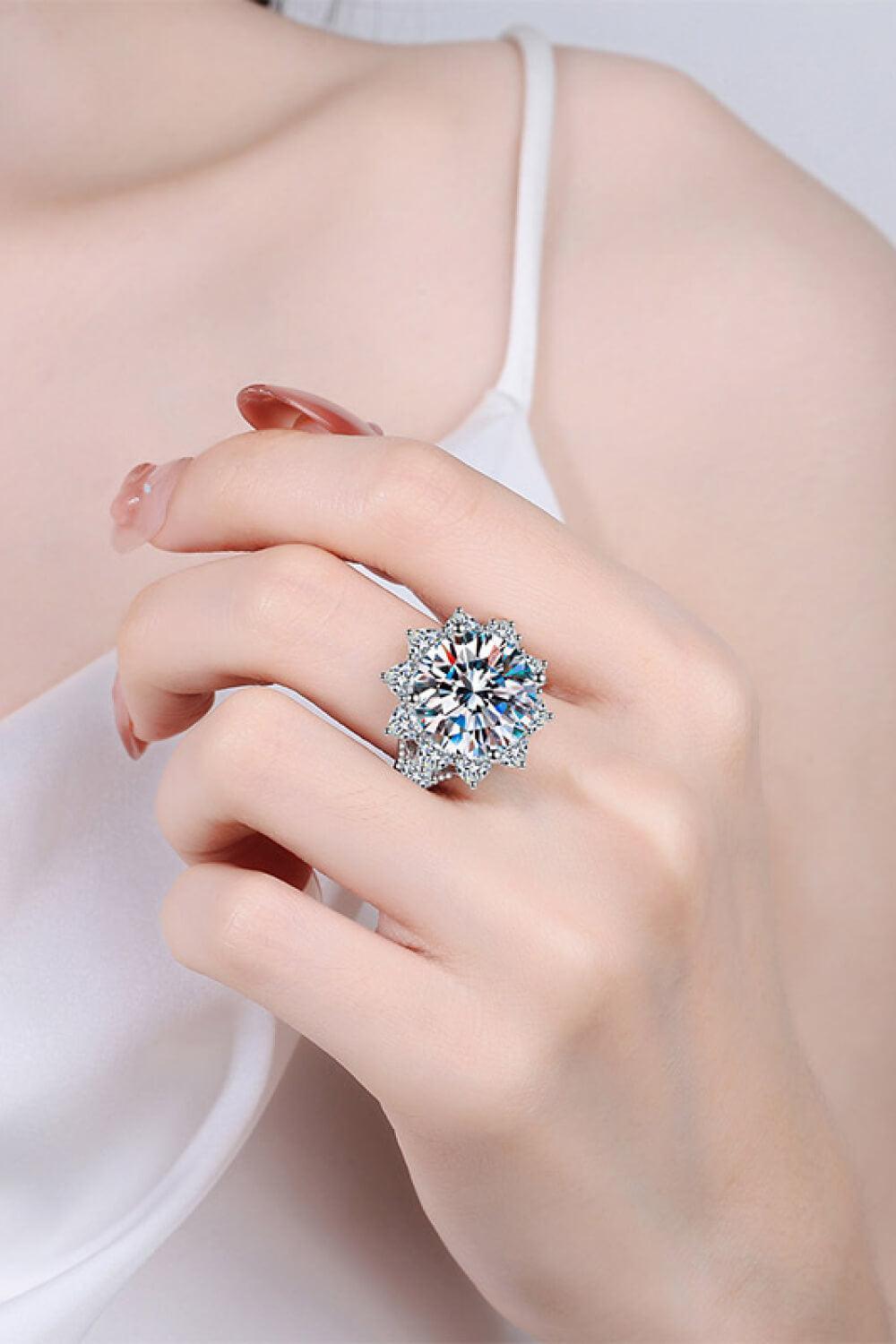 Gracious Sterling Silver 10 Carat Moissanite Ring - MXSTUDIO.COM
