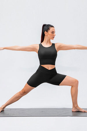 In Action V-Waistband Active Shorts - MXSTUDIO.COM