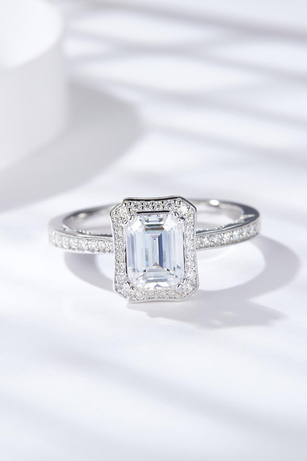 Ingenious Sterling Silver 1 Carat Moissanite Halo Ring - MXSTUDIO.COM