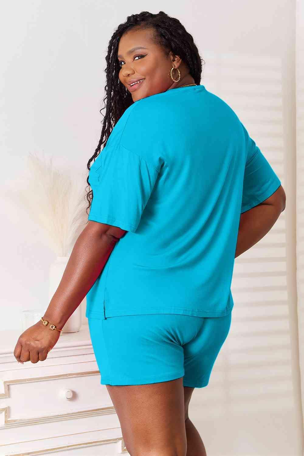 Jazz It Up Half Sleeve Plus Size Top And Shorts Set - MXSTUDIO.COM