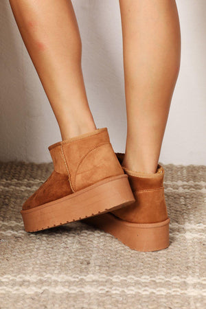 Legend Women's Camel Ugg Platform Mini Boots - MXSTUDIO.COM