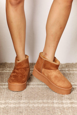 Legend Women's Camel Ugg Platform Mini Boots - MXSTUDIO.COM
