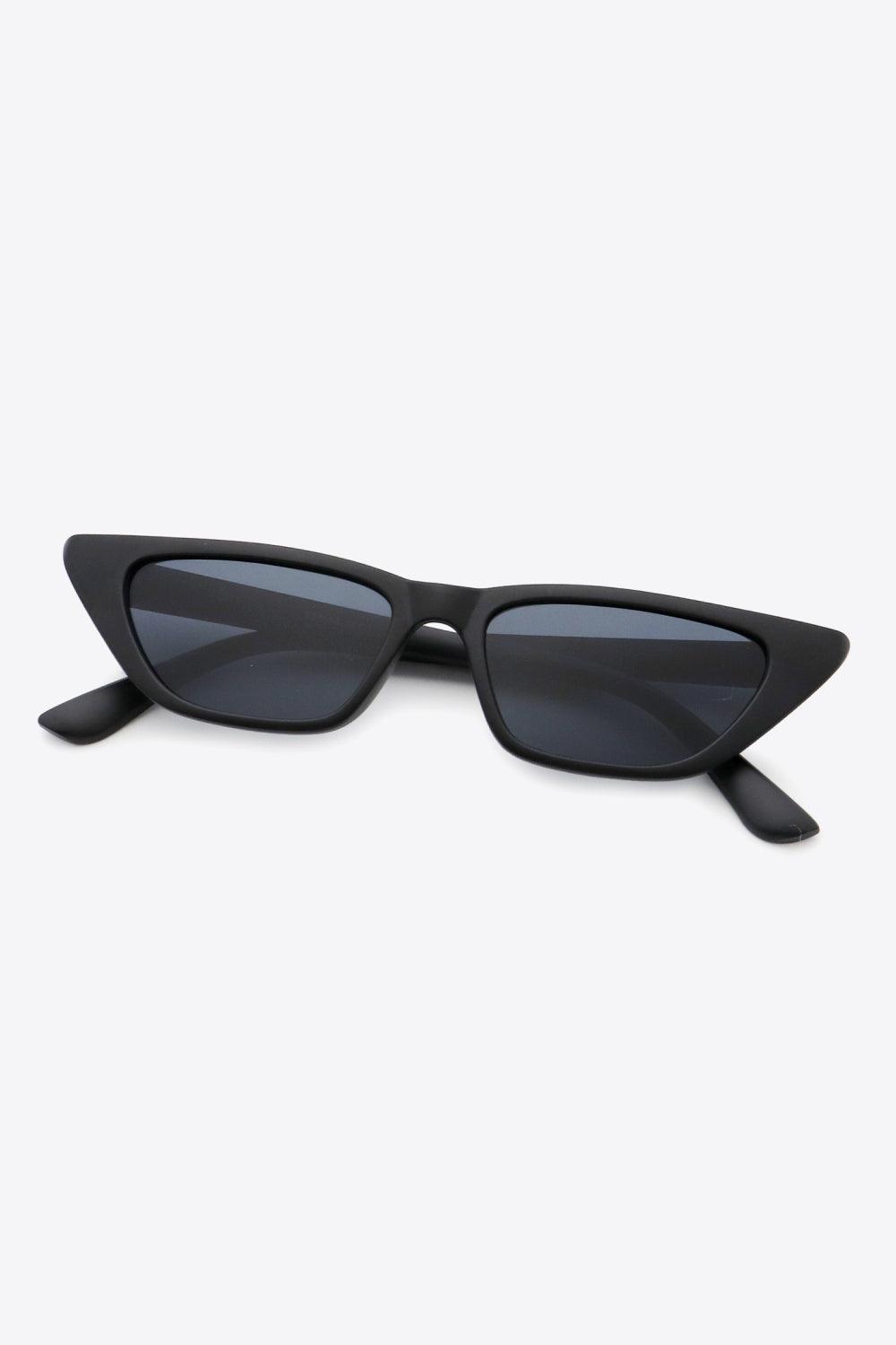 Look Fantastic Black Cat Eye Polycarbonate Sunglasses - MXSTUDIO.COM