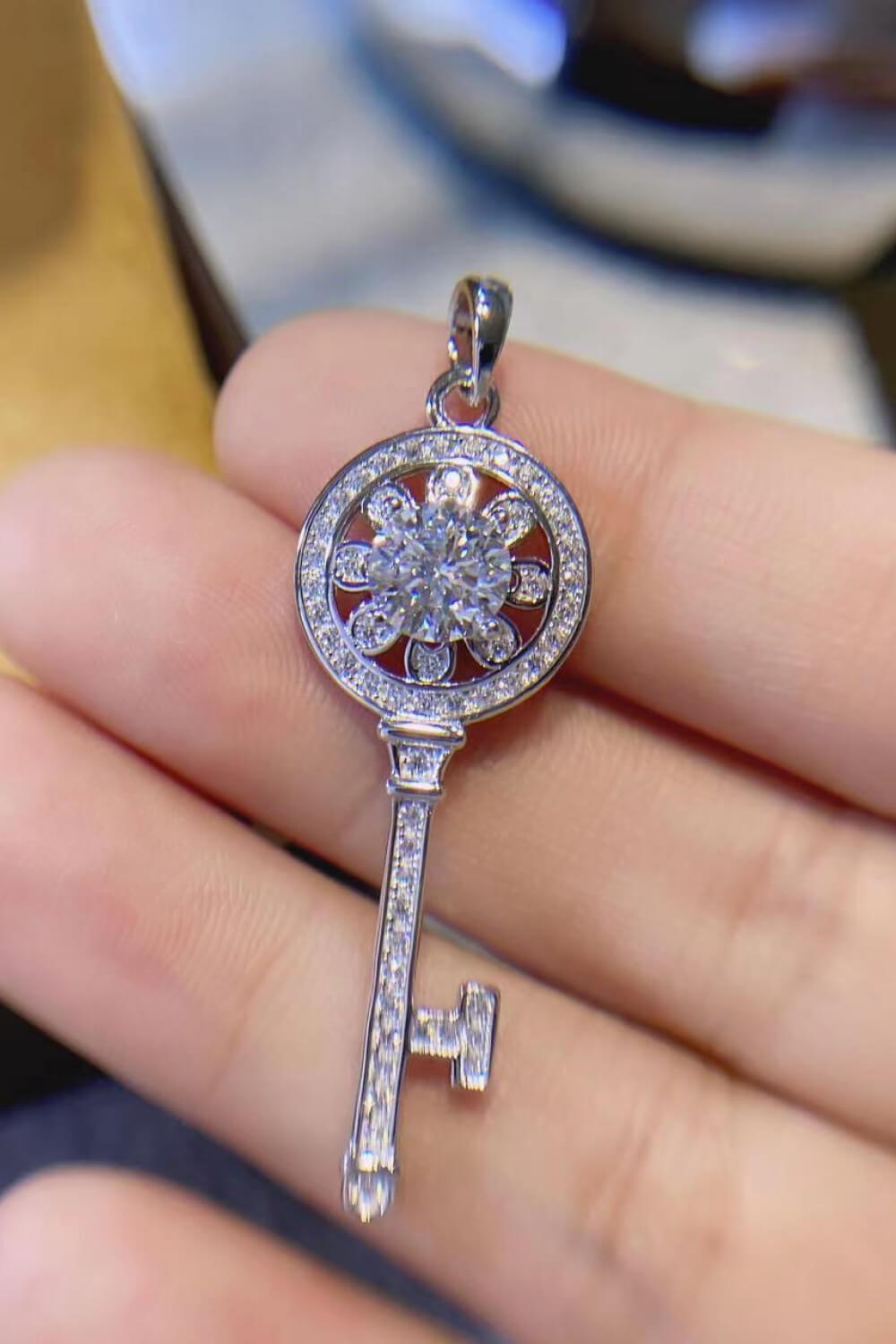 Magnificent 1 Carat Moissanite Key Pendant Necklace - MXSTUDIO.COM