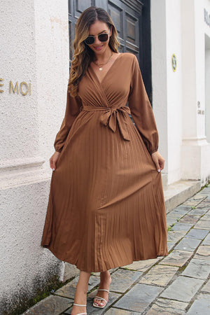 Off for a Blind Date Pleated Maxi Dress - MXSTUDIO.COM