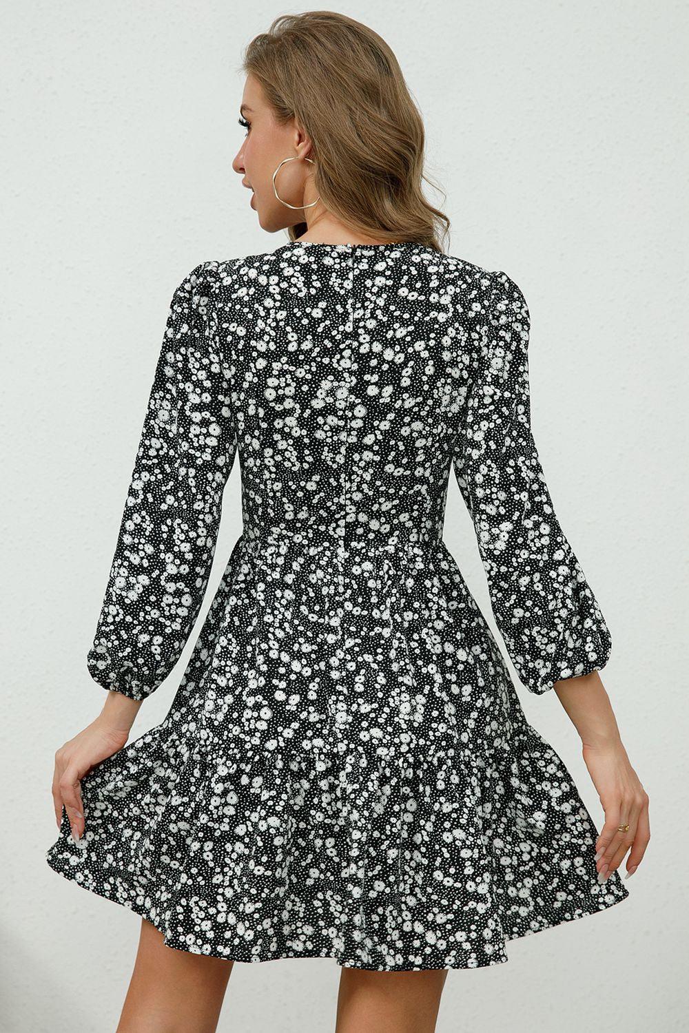 Perfect And Fab Three-Quarter Sleeve V Neck Floral Dress - MXSTUDIO.COM
