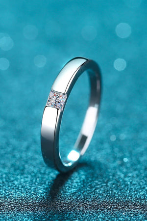 Radiating Brilliance Inlaid Square Moissanite Ring - MXSTUDIO.COM