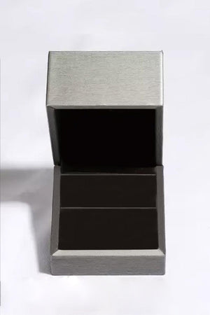 Radiating Brilliance Inlaid Square Moissanite Ring - MXSTUDIO.COM