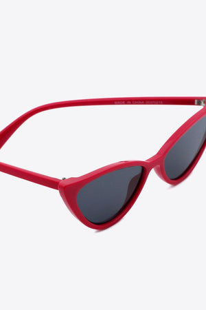 Red Polycarbonate Frame Cat Eye Sunglasses - MXSTUDIO.COM