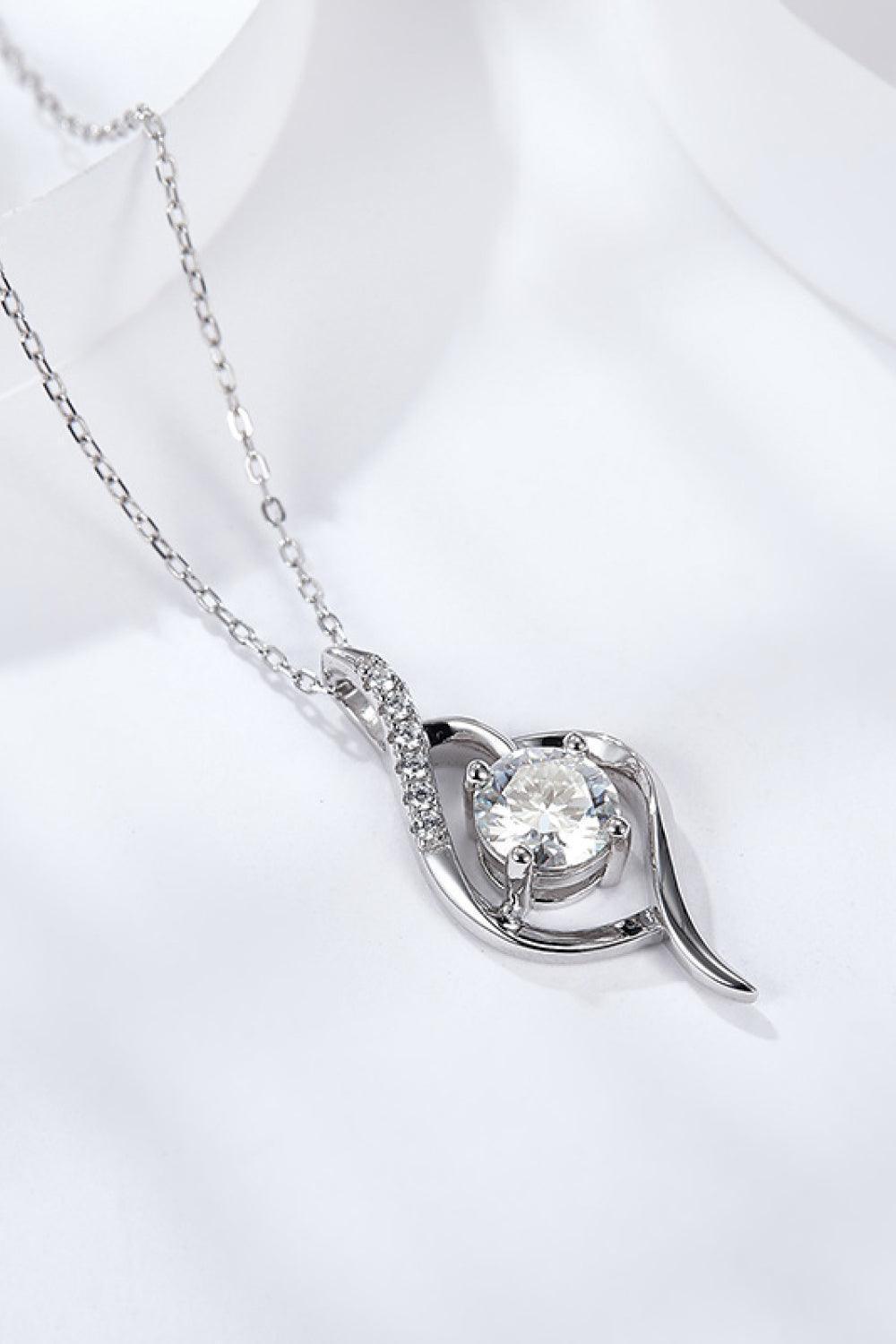 Resplendent 1 Carat Moissanite Necklace Womens - MXSTUDIO.COM