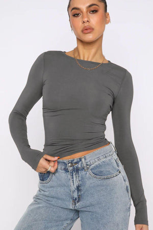 Shapely Crewneck Basic Long Sleeve Top - MXSTUDIO.COM