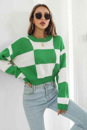 Stylishly Comfy Cropped Color Block Sweater - MXSTUDIO.COM