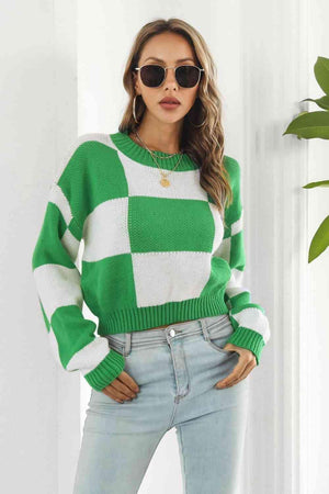 Stylishly Comfy Cropped Color Block Sweater - MXSTUDIO.COM