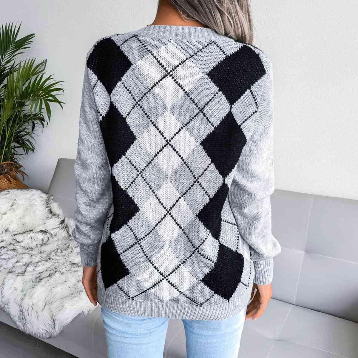 Timeless Choice V-Neck Argyle Sweater-MXSTUDIO.COM