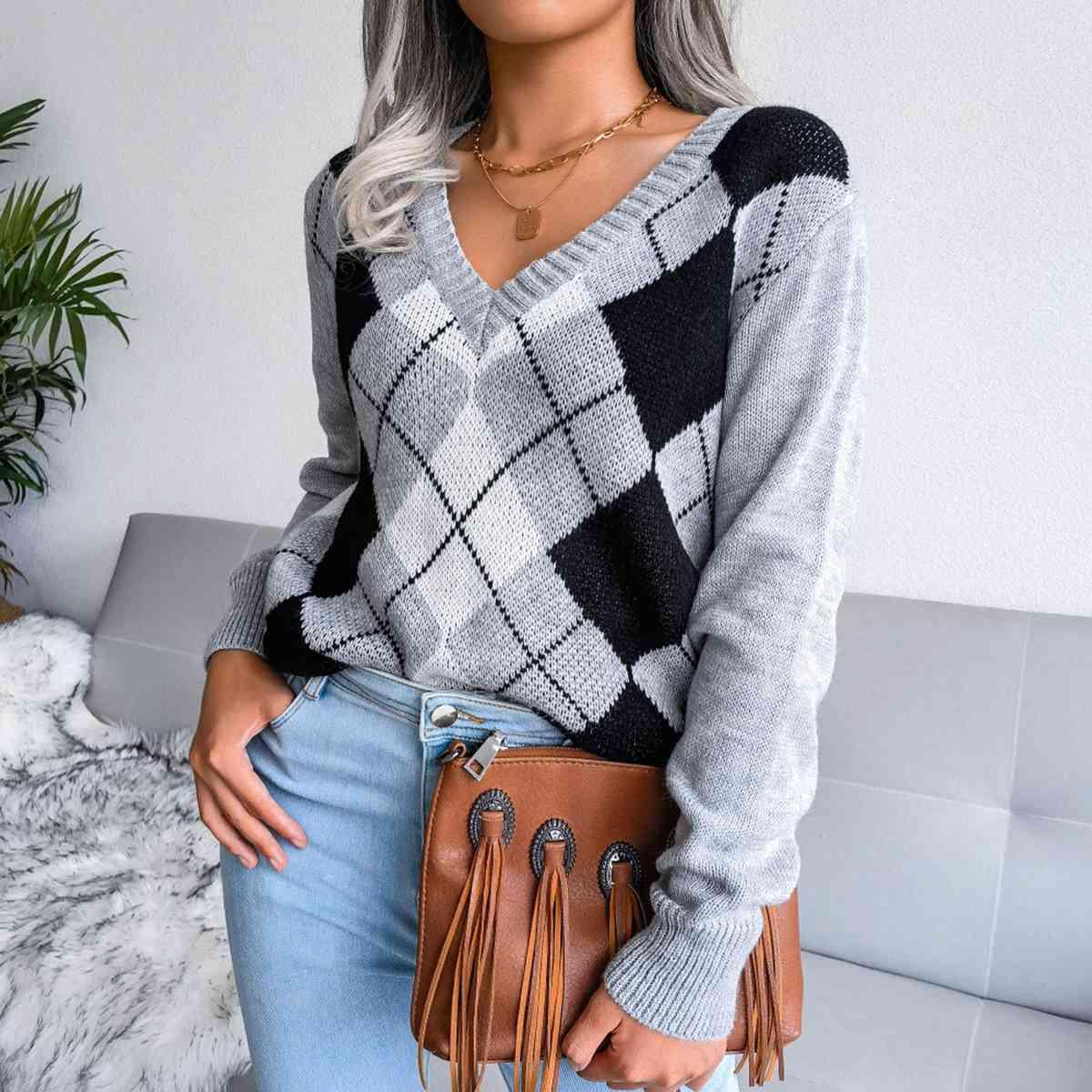 Timeless Choice V-Neck Argyle Sweater-MXSTUDIO.COM
