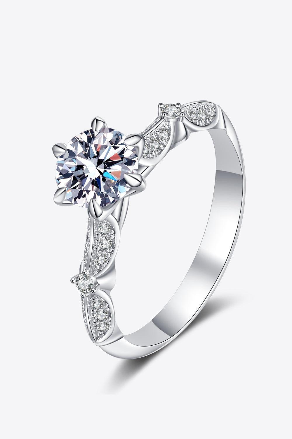 Trendsetting Geometric Accent 1 Carat Moissanite Ring - MXSTUDIO.COM
