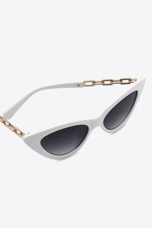 Versatile Chain Detail Cat Eye Polycarbonate Sunglasses - MXSTUDIO.COM