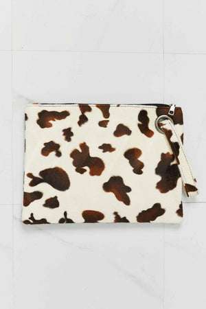 Versatile Wristlet With Eye-Catching Animal Print - MXSTUDIO.COM