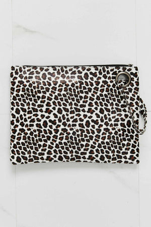 Versatile Wristlet With Eye-Catching Animal Print - MXSTUDIO.COM
