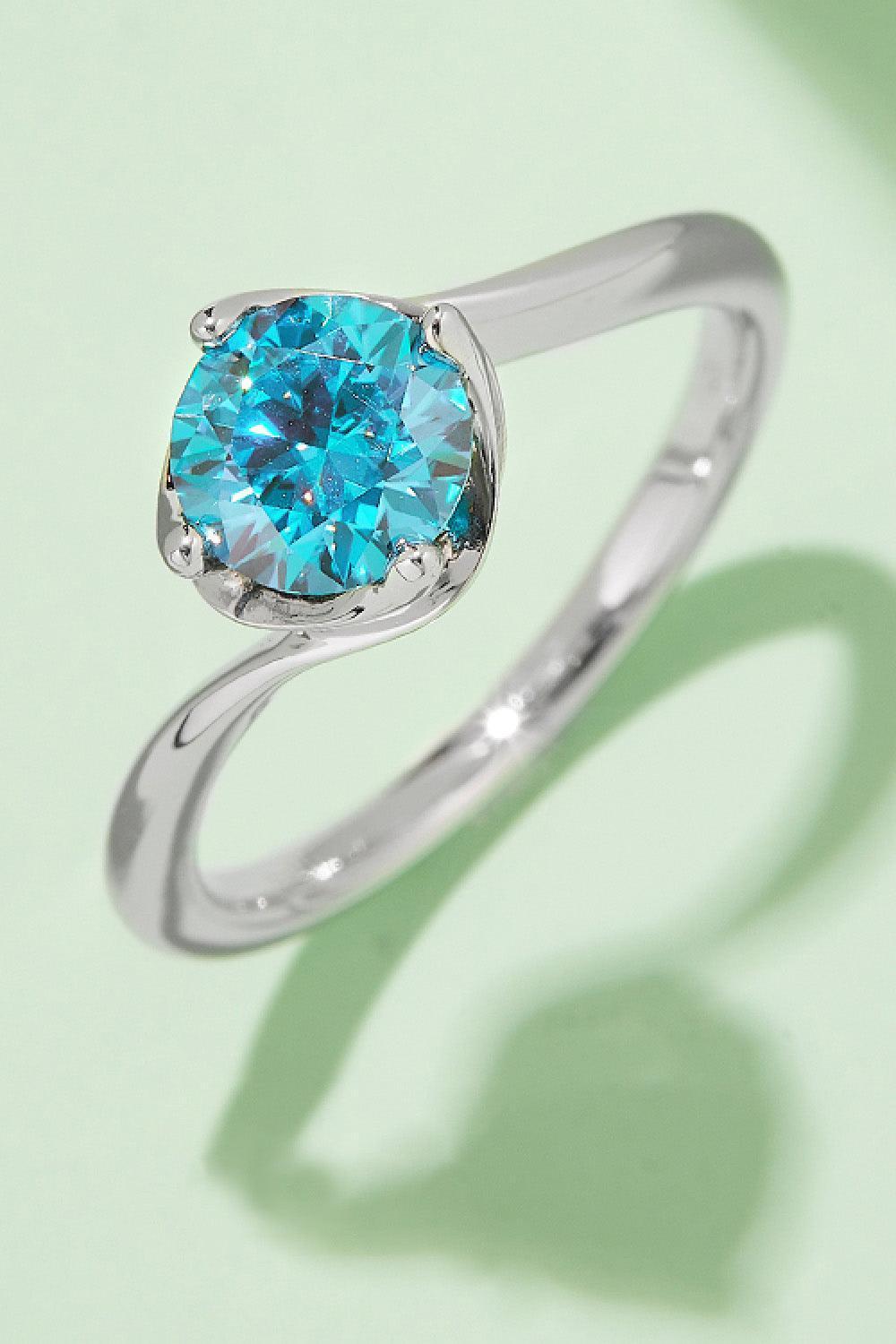 Vibrant Round Solitaire 1 Carat Moissanite Ring - MXSTUDIO.COM