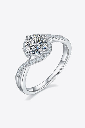 Winning Side Crisscross Band 1 Carat Moissanite Ring - MXSTUDIO.COM