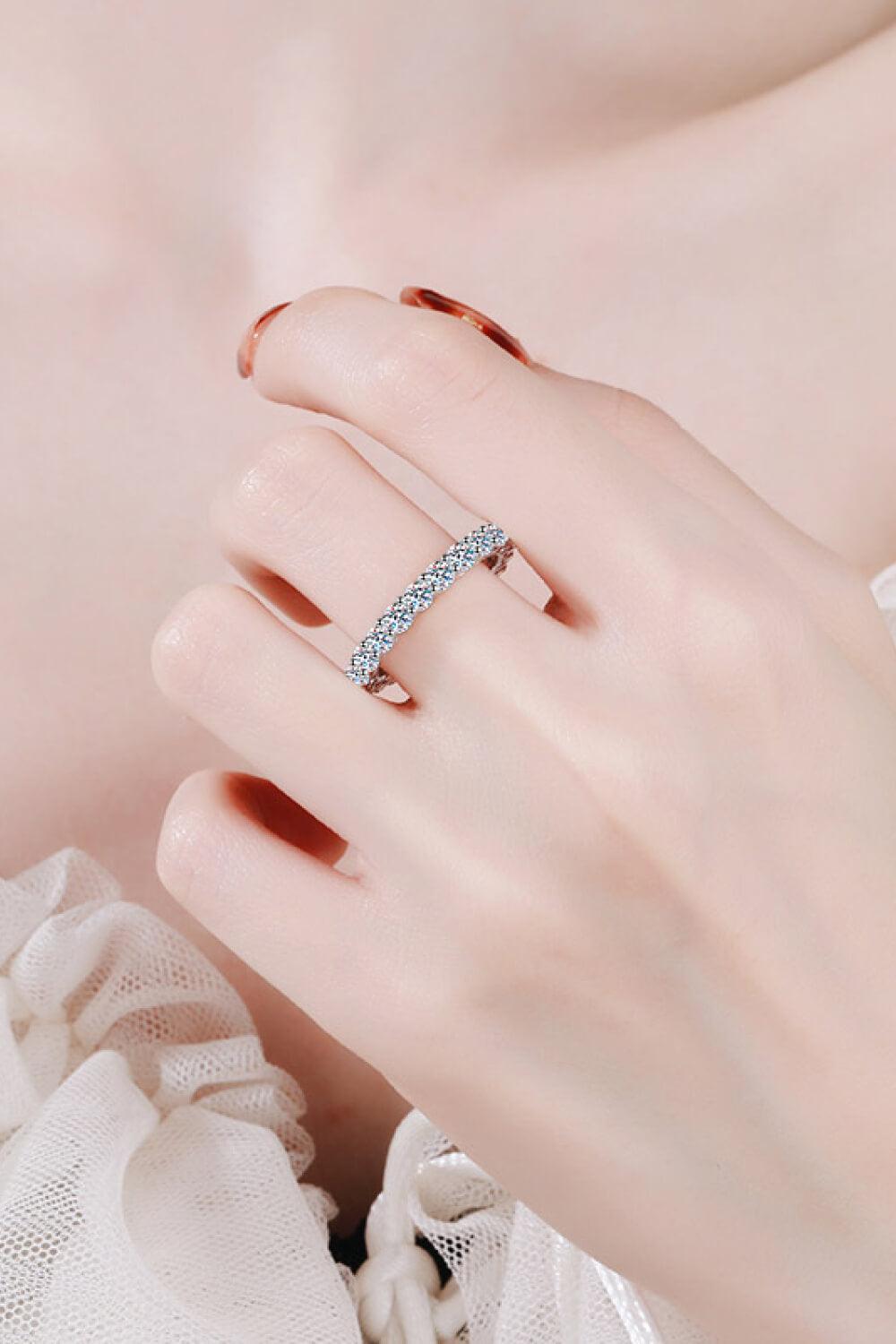Wonderful 2.2 Carat Sterling Silver Moissanite Ring - MXSTUDIO.COM