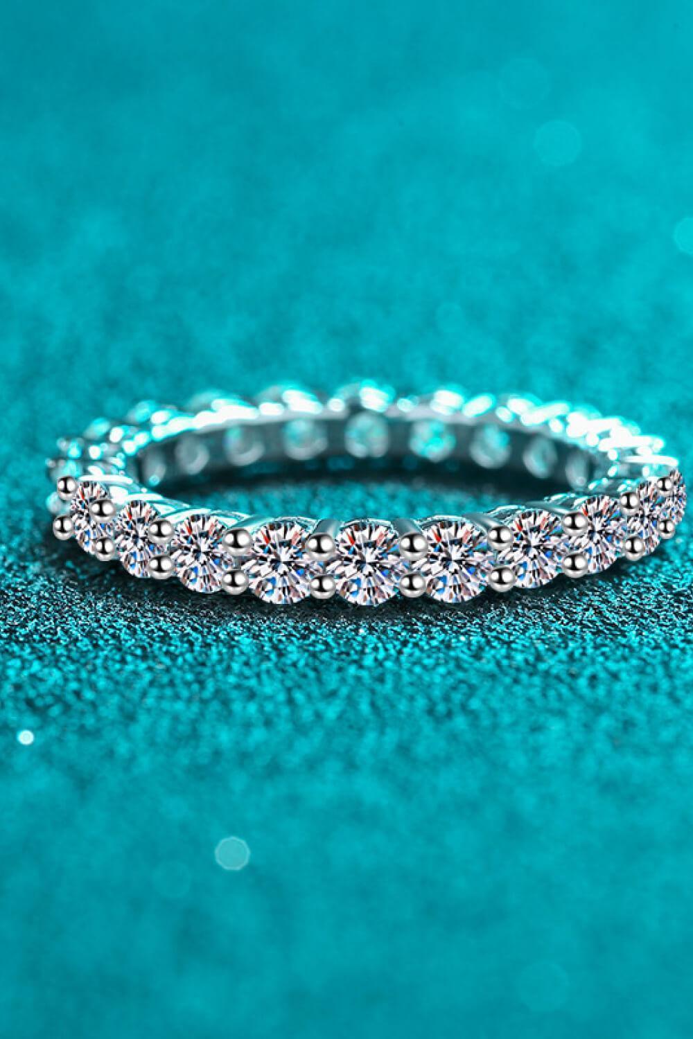 Wonderful 2.2 Carat Sterling Silver Moissanite Ring - MXSTUDIO.COM