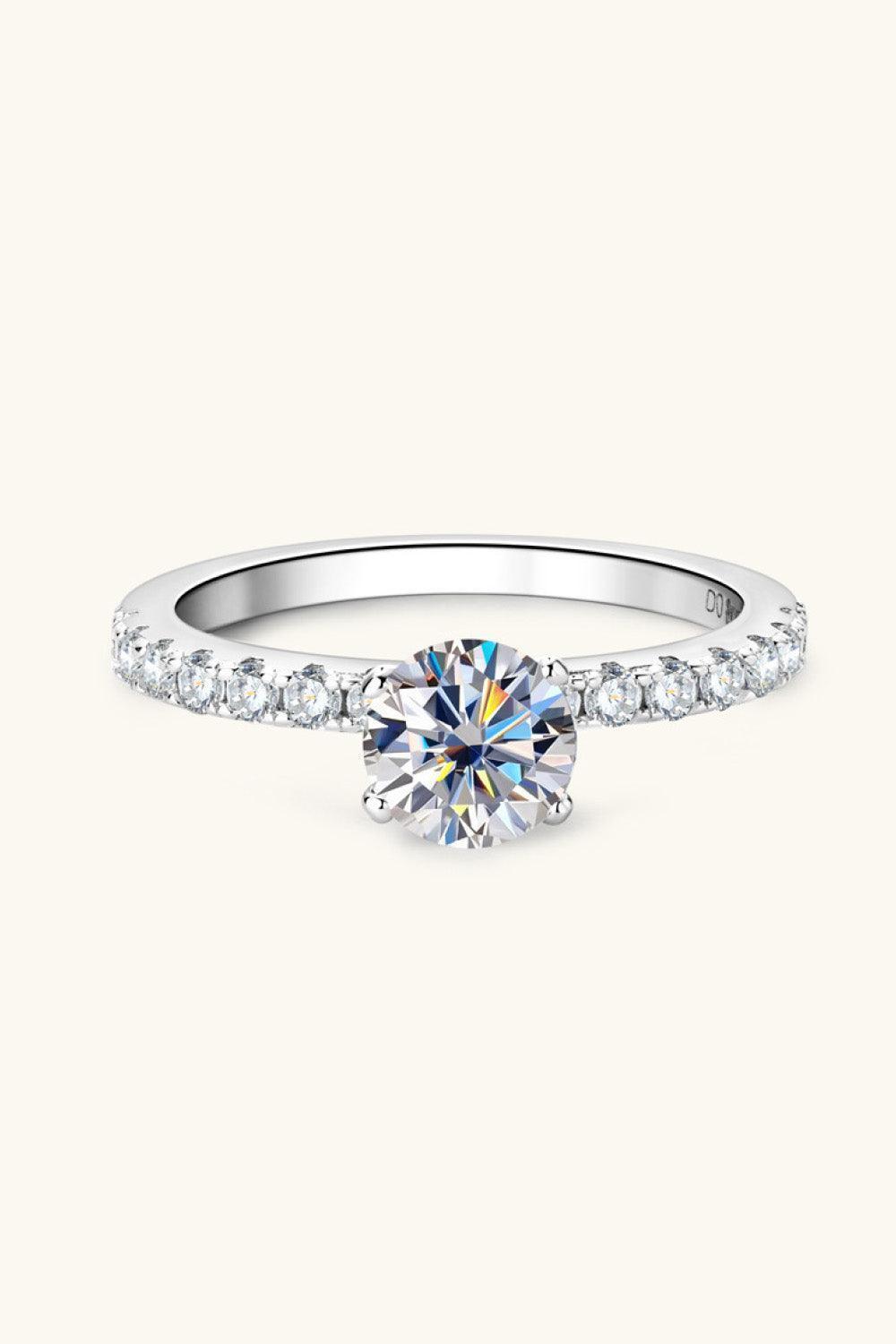 Wonderful Treasure Side Stone Moissanite Ring - MXSTUDIO.COM