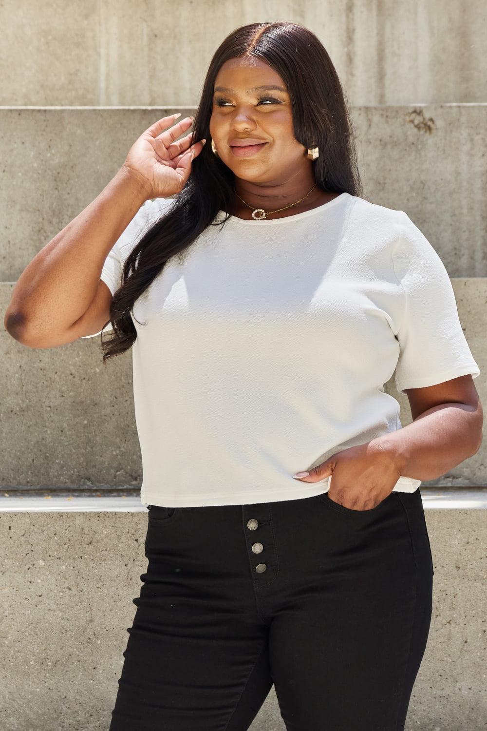 Embracing Simplicity Open Back Plus Size White Tee - MXSTUDIO.COM