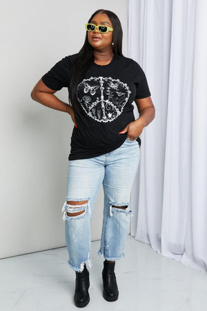 Plus Size Butterfly Beauty Graphic T-Shirt - MXSTUDIO.COM