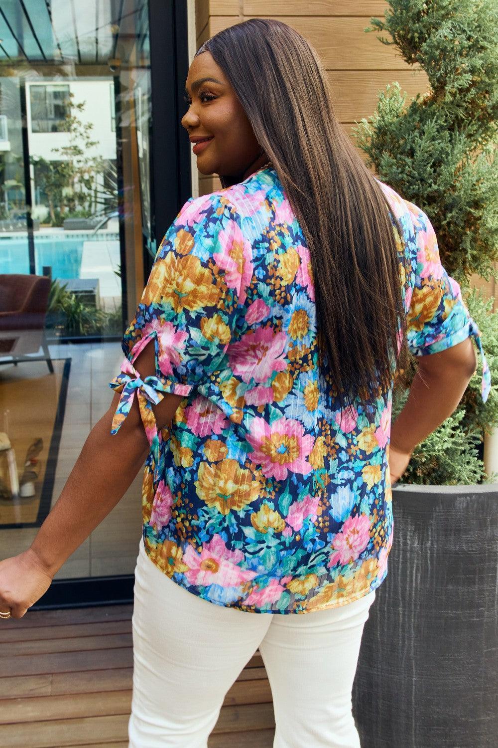 Plus Size Tie Sleeves Floral Blouse - MXSTUDIO.COM
