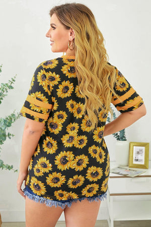 Unmissable Women's Plus V Neck Tee Shirt - MXSTUDIO.COM