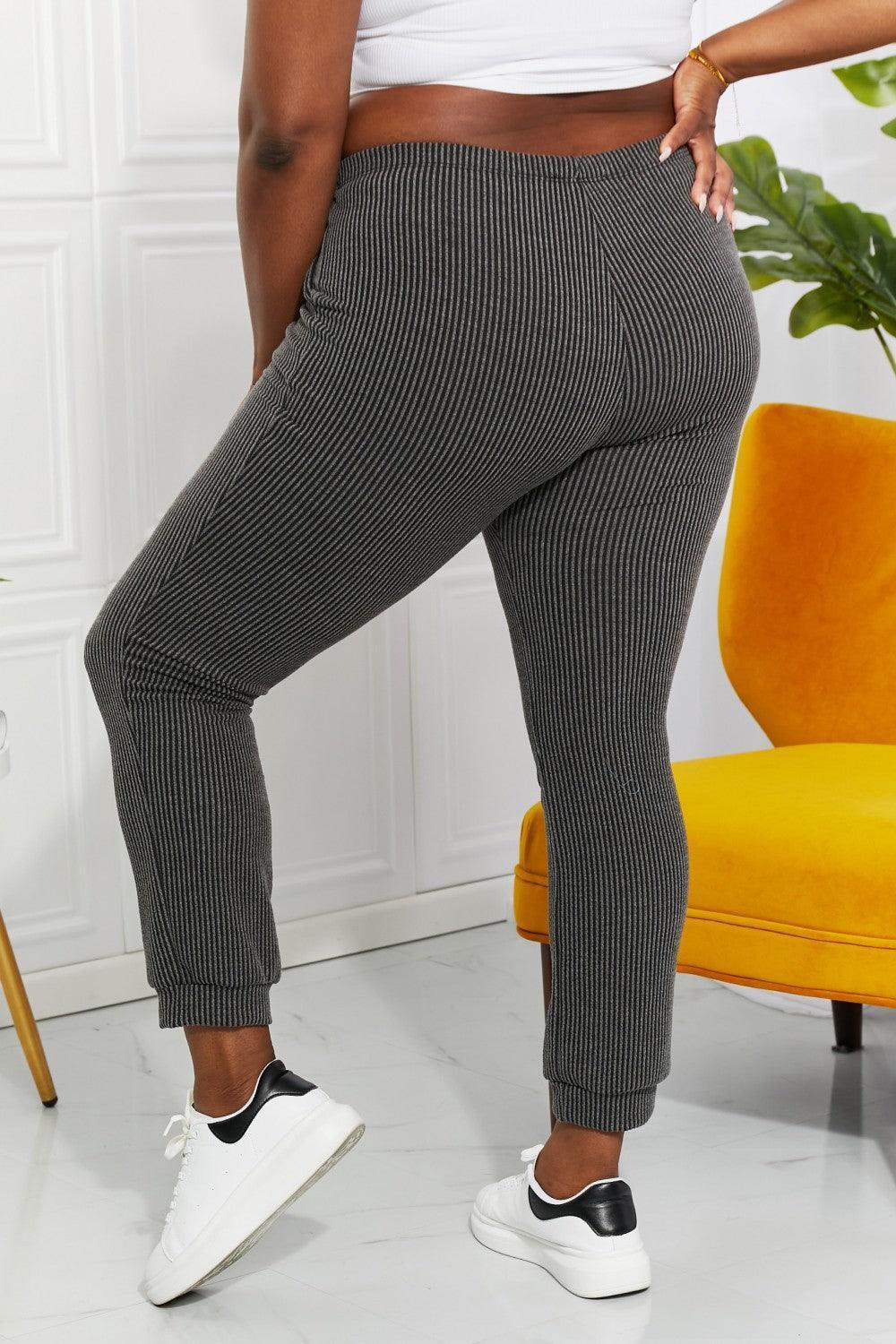 Upbeat Ribbed Plus Sized Cropped Joggers - MXSTUDIO.COM
