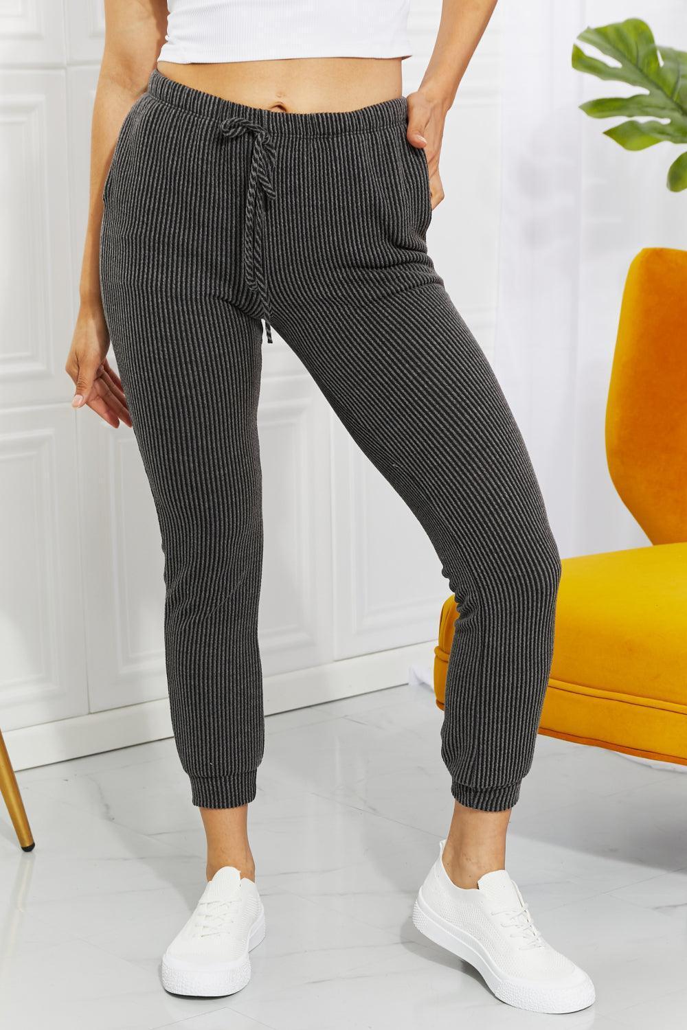 Upbeat Ribbed Plus Sized Cropped Joggers - MXSTUDIO.COM