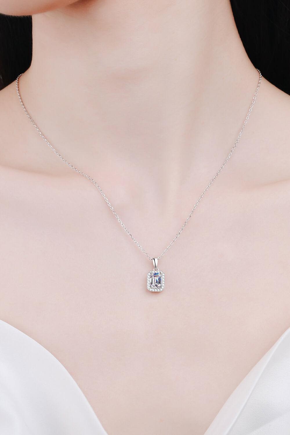 1 Carat Moissanite Emerald Pendant Necklace - MXSTUDIO.COM