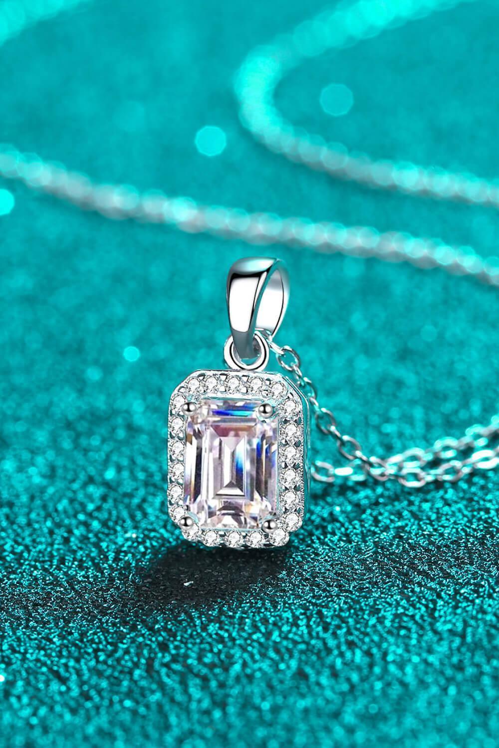 1 Carat Moissanite Emerald Pendant Necklace - MXSTUDIO.COM