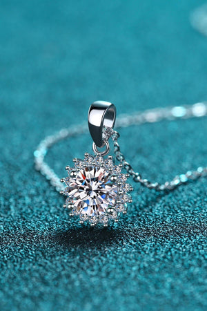 1 Carat Moissanite Sparkling Pendant Necklace - MXSTUDIO.COM