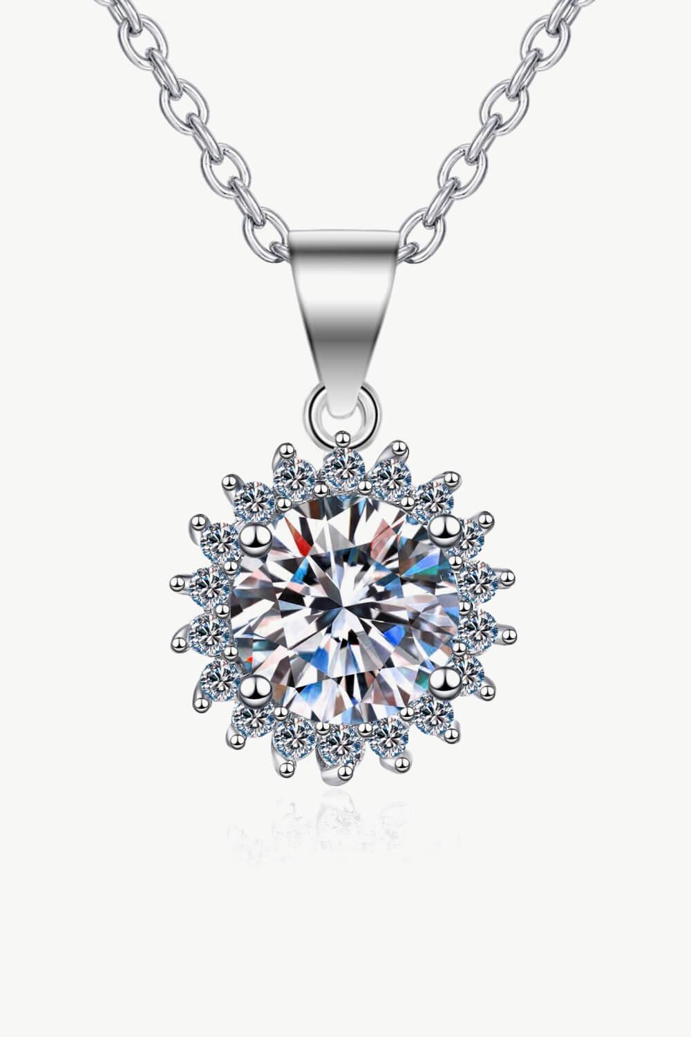 1 Carat Moissanite Sparkling Pendant Necklace - MXSTUDIO.COM