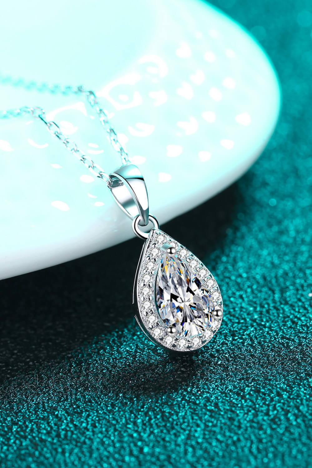 1 Carat Moissanite Teardrop Pendant Necklace - MXSTUDIO.COM