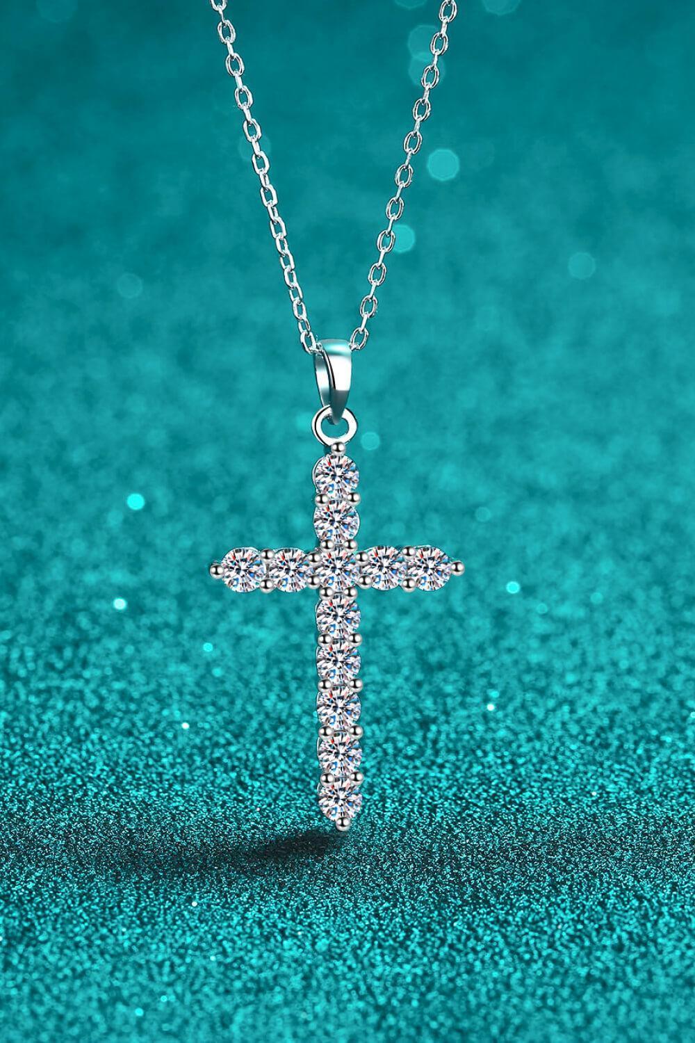 3.6 Carat Moissanite Cross Pendant Necklace - MXSTUDIO.COM
