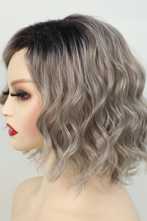 4'' Gray White Short Wavy Full-Machine Wig - MXSTUDIO.COM