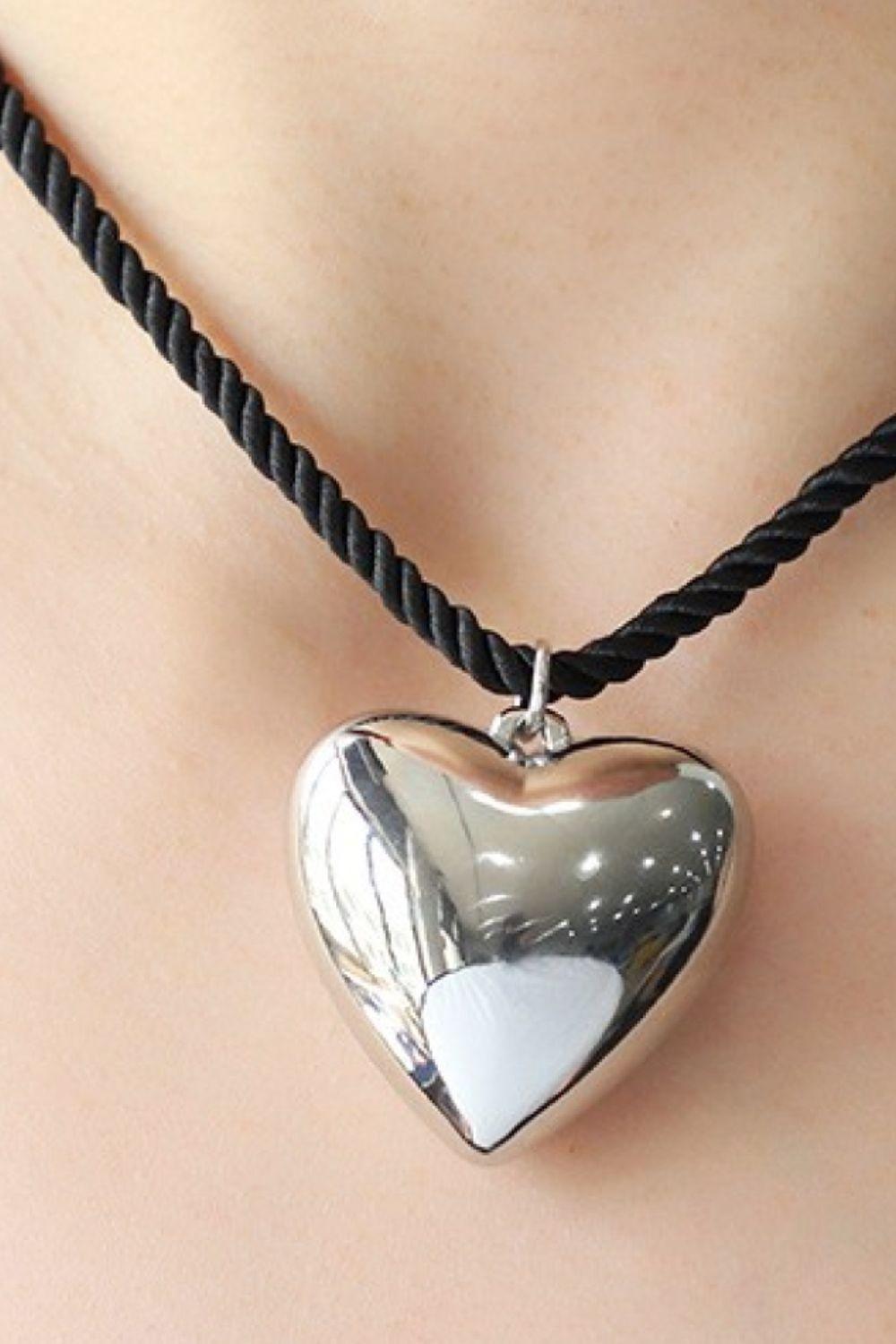 Appealing Heart Pendant Rope Necklace - MXSTUDIO.COM