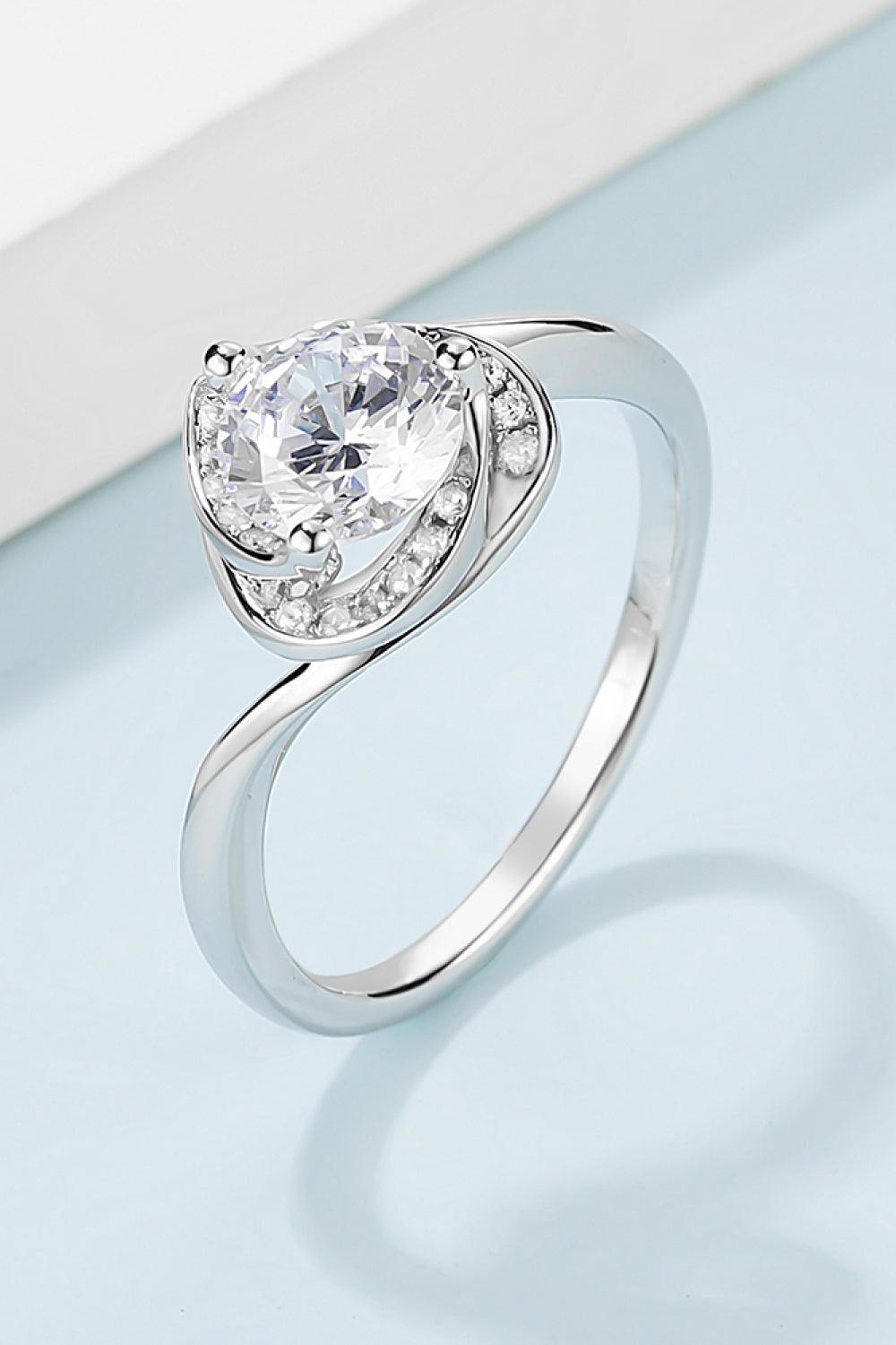 Astonishing Sterling Silver 1 Carat Moissanite Heart Ring - MXSTUDIO.COM